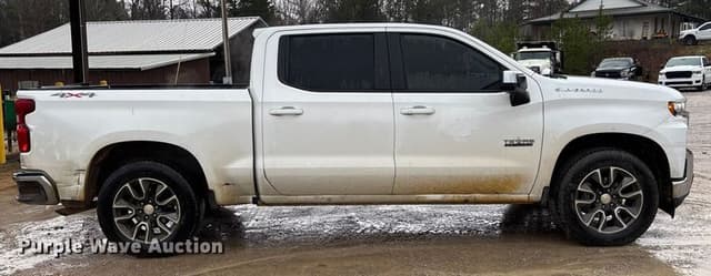 Image of Chevrolet 1500 equipment image 3