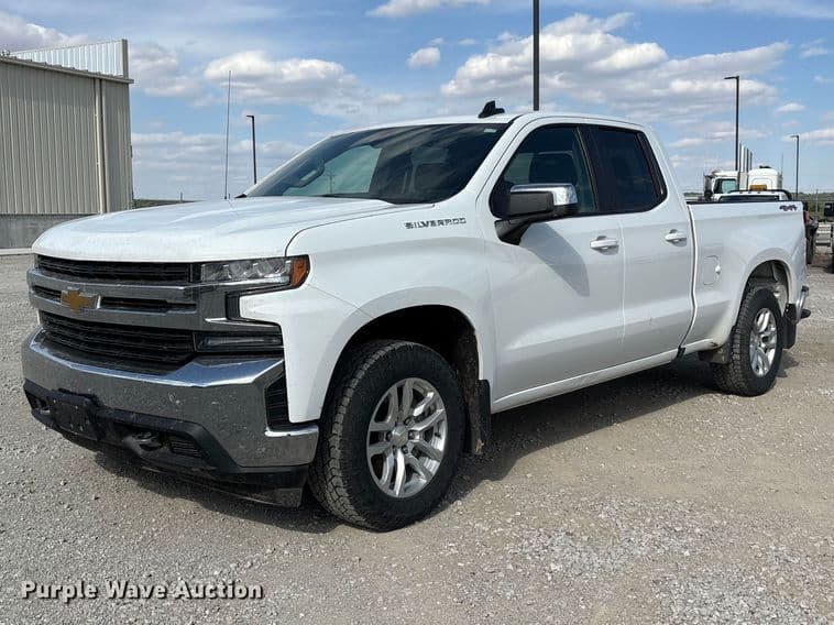 Image of Chevrolet Silverado Primary image