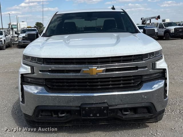 Image of Chevrolet Silverado equipment image 1