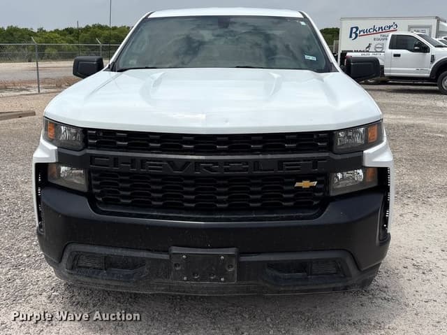 Image of Chevrolet Silverado equipment image 1