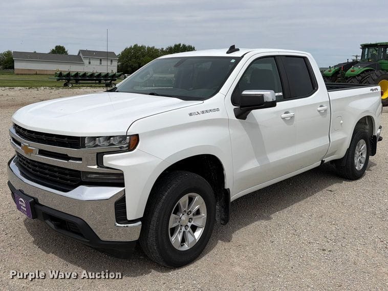 2020 Chevrolet 1500 Equipment Image0
