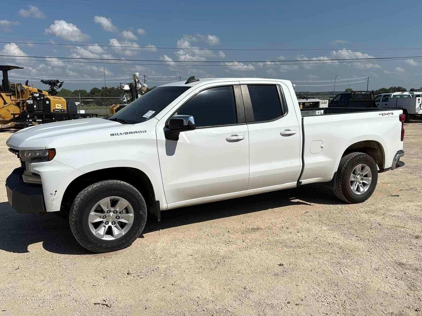 2020 Chevrolet 1500 Equipment Image0