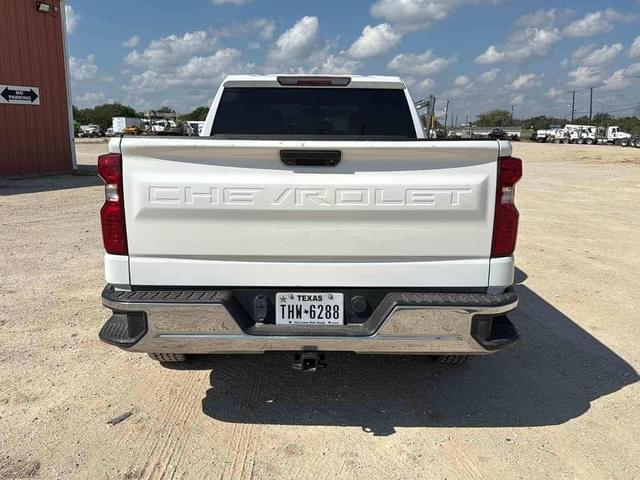Image of Chevrolet 1500 equipment image 4