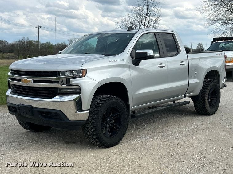 2020 Chevrolet 1500 Equipment Image0