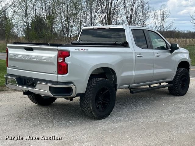 Image of Chevrolet 1500 equipment image 4