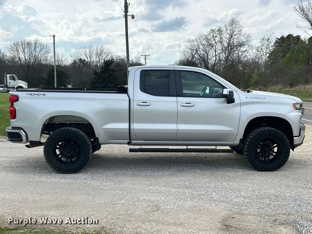 Image of Chevrolet 1500 equipment image 3