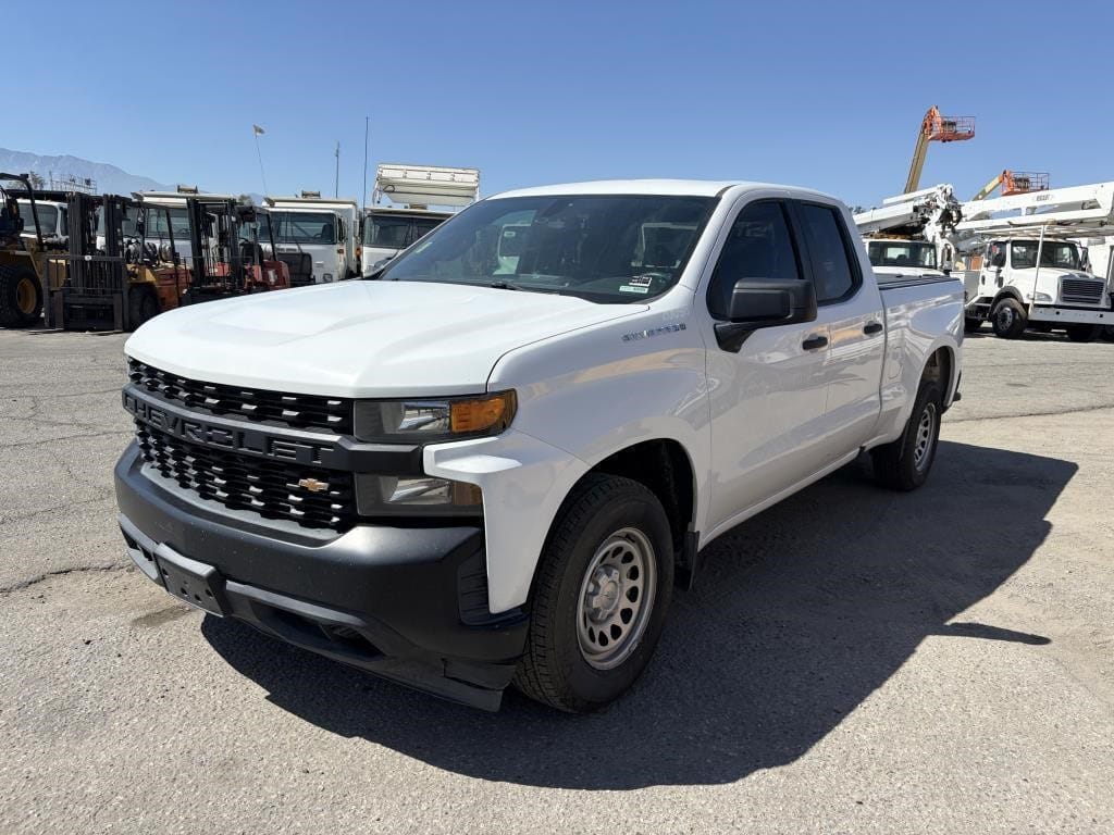 2020 Chevrolet Silverado Equipment Image0