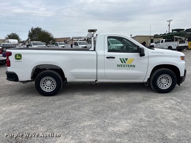 Image of Chevrolet 1500 equipment image 3