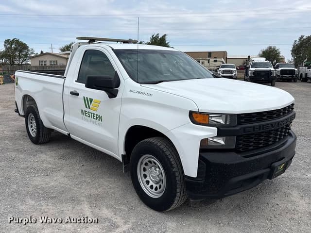 Image of Chevrolet 1500 equipment image 2