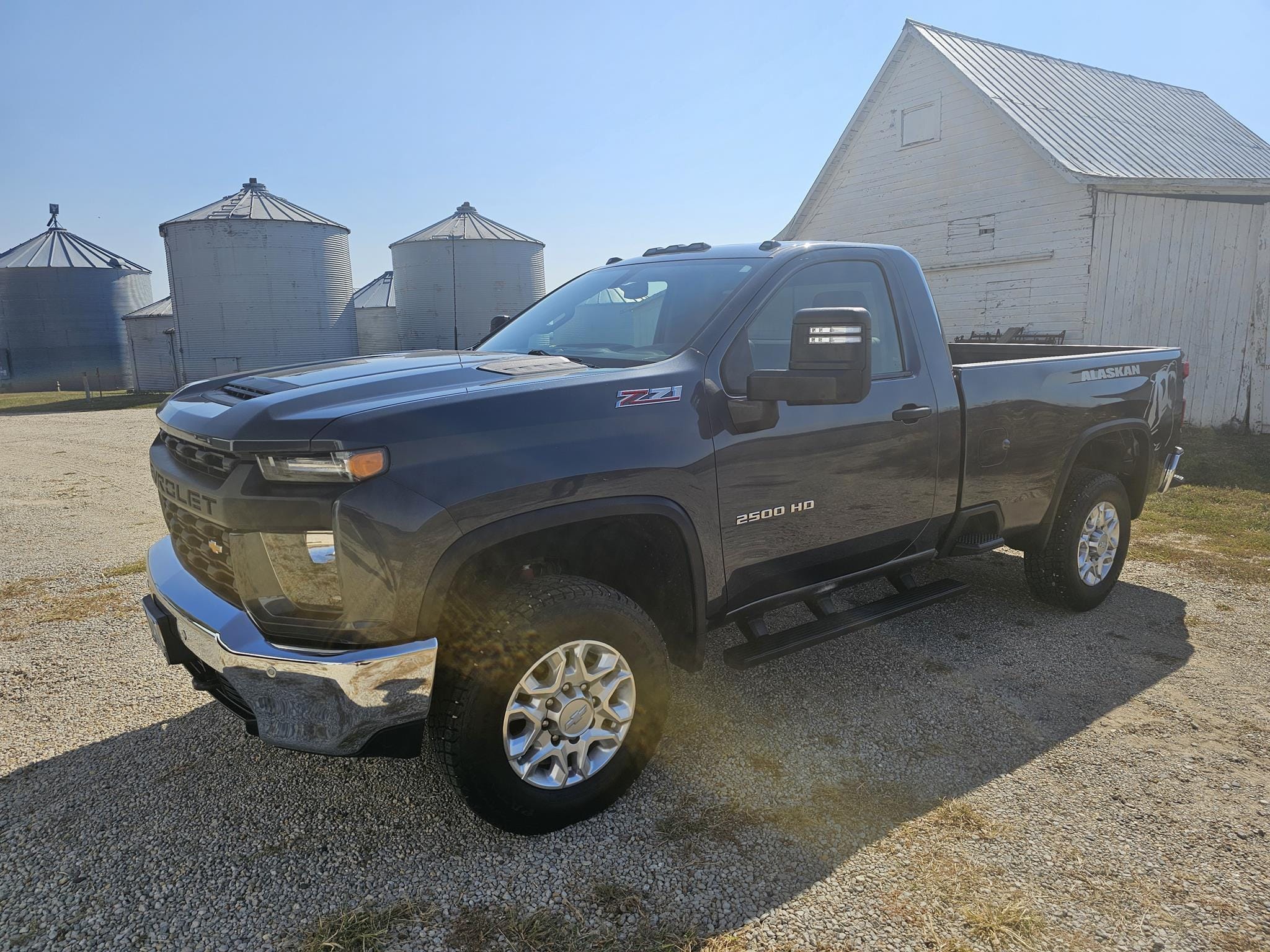 2020 Chevrolet 2500 Equipment Image0