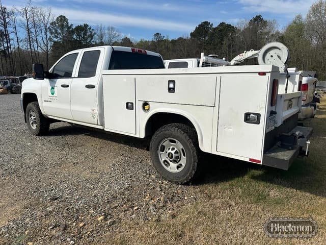Image of Chevrolet 2500HD equipment image 2