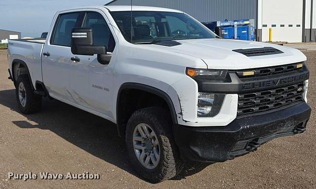 Image of Chevrolet 2500HD equipment image 2