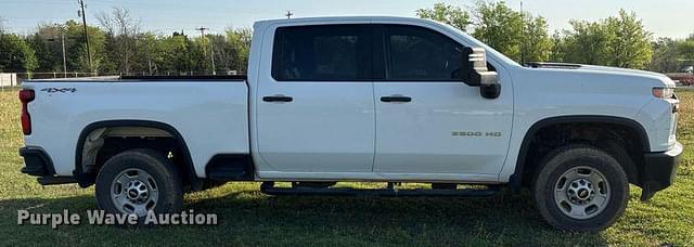 Image of Chevrolet 2500HD equipment image 3