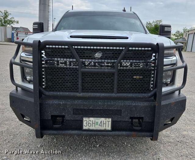Image of Chevrolet 2500HD equipment image 1