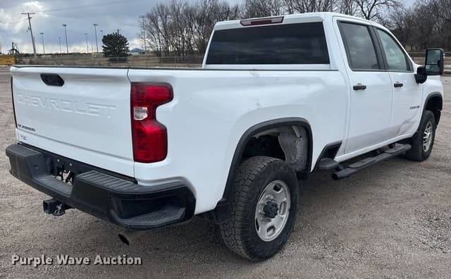 Image of Chevrolet 2500HD equipment image 4