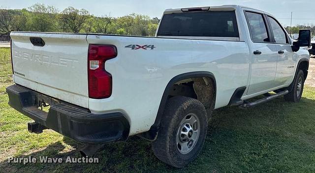 Image of Chevrolet 2500HD equipment image 4
