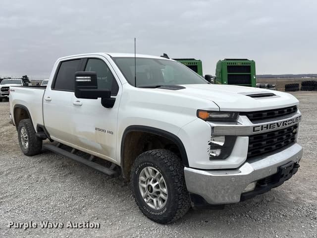 Image of Chevrolet 2500HD equipment image 2