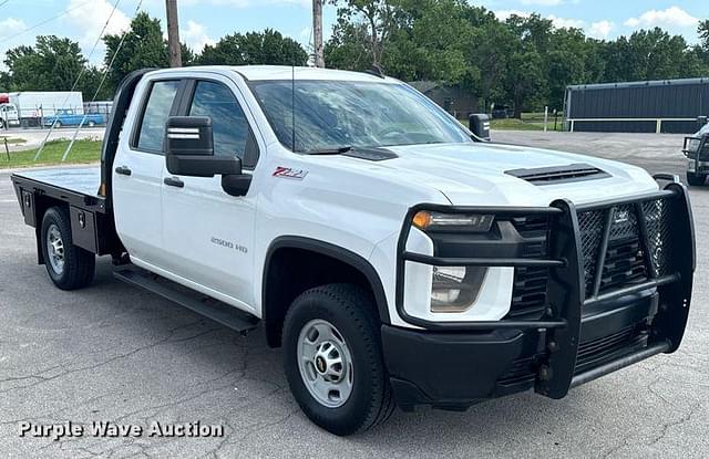 Image of Chevrolet 2500HD equipment image 2