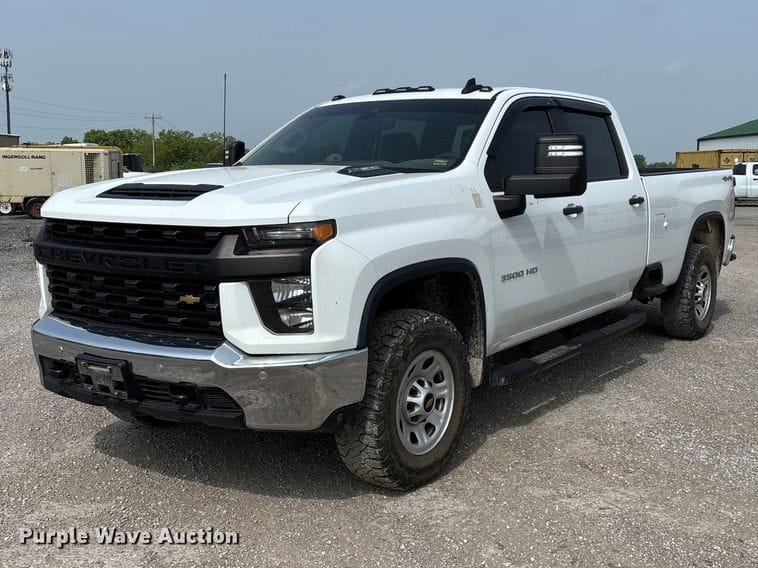 2020 Chevrolet Silverado Equipment Image0