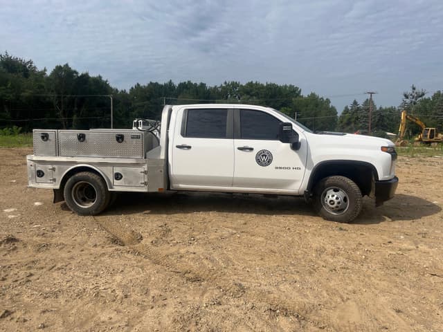 Image of Chevrolet 3500HD equipment image 2
