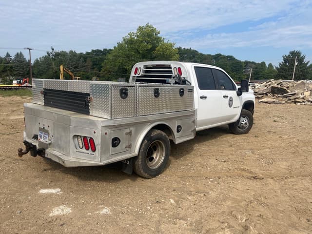 Image of Chevrolet 3500HD equipment image 3