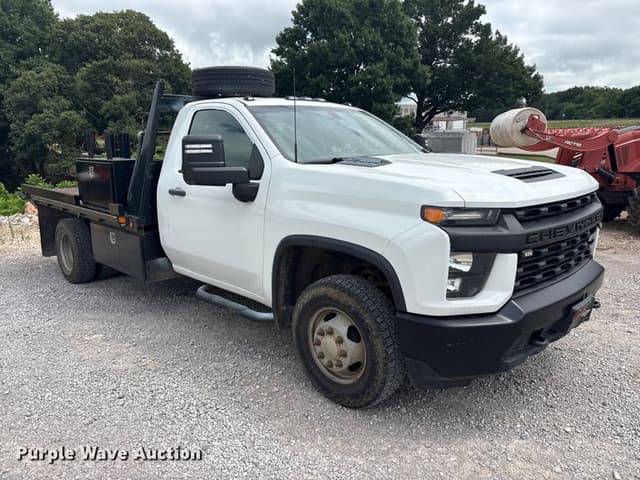 Image of Chevrolet 3500HD equipment image 2