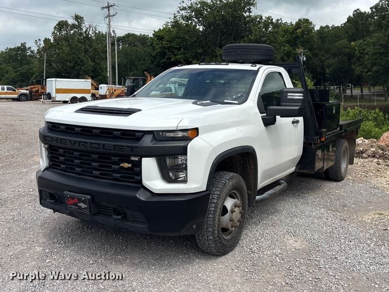 2020 Chevrolet 3500HD Equipment Image0