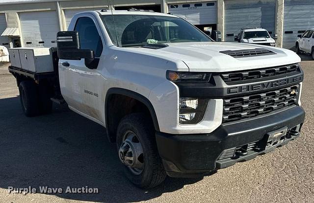 Image of Chevrolet 3500HD equipment image 2