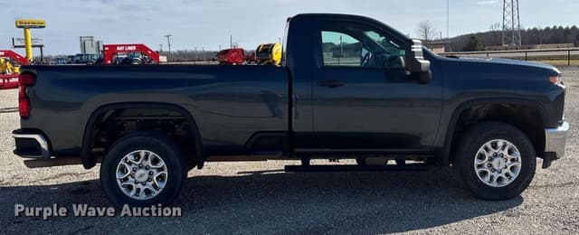 Image of Chevrolet 3500HD equipment image 3