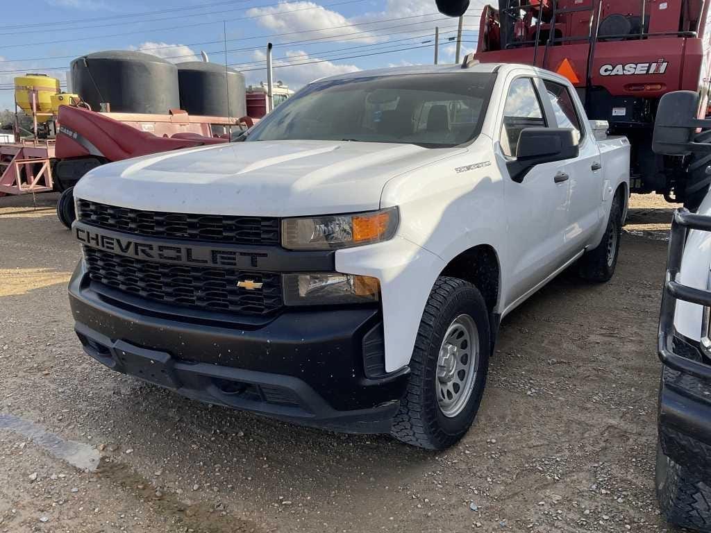 2020 Chevrolet Silverado Equipment Image0