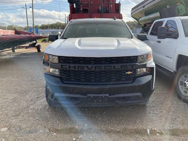 Image of Chevrolet Silverado equipment image 1