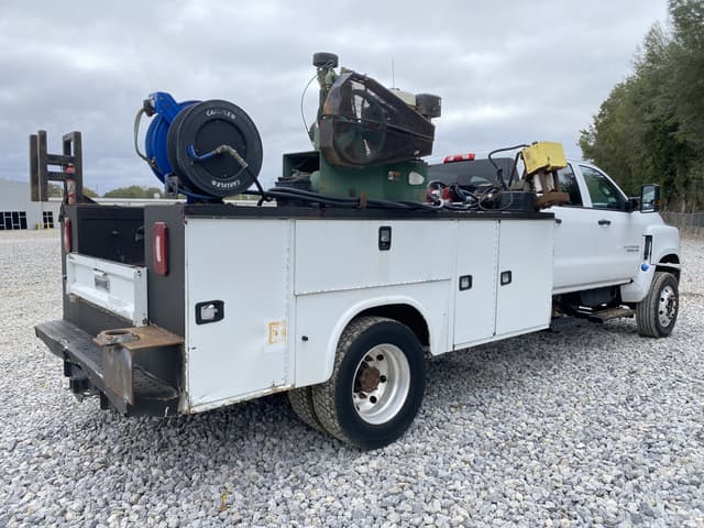 Image of Chevrolet 5500HD equipment image 2