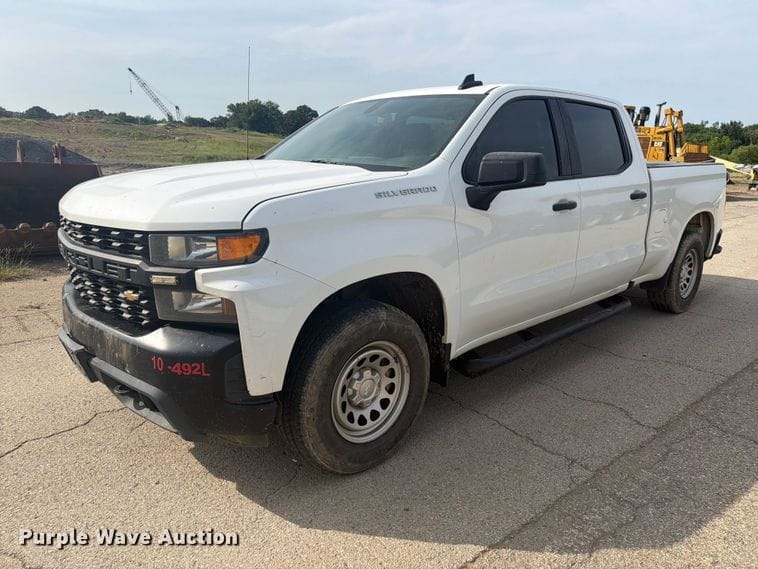 2020 Chevrolet Silverado Equipment Image0