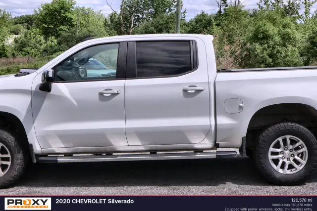Image of Chevrolet Silverado equipment image 3