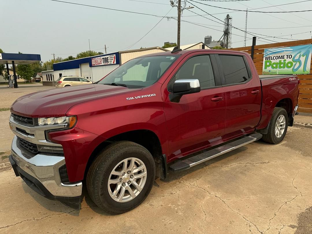 Image of Chevrolet Silverado Primary image