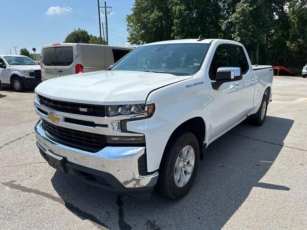 Image of Chevrolet Silverado Primary image