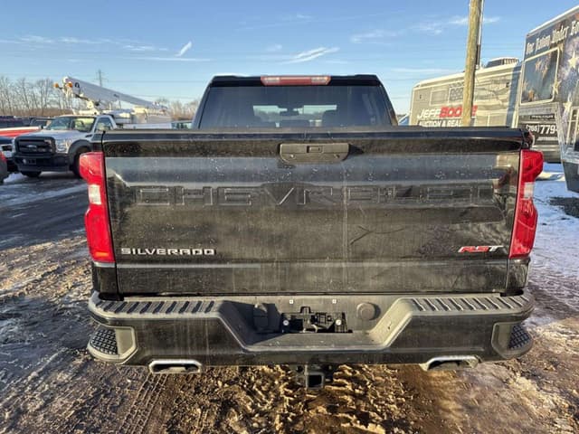 Image of Chevrolet Silverado equipment image 3