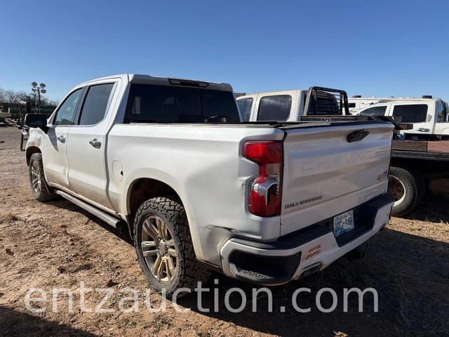 Image of Chevrolet 1500 equipment image 1