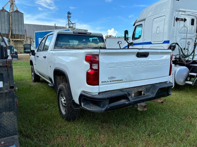 Image of Chevrolet 2500 equipment image 3
