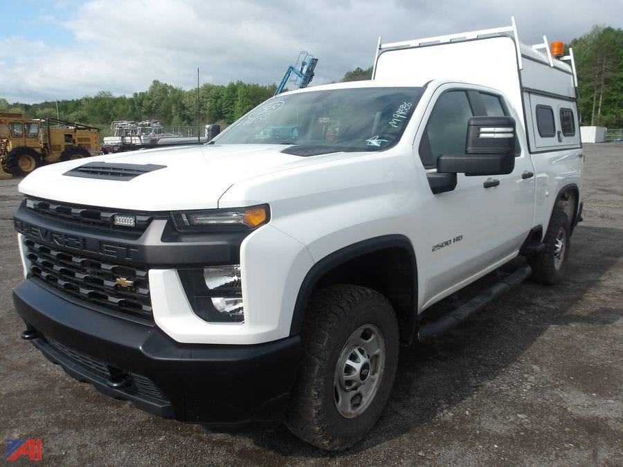 2020 Chevrolet 2500HD Equipment Image0