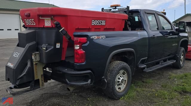 Image of Chevrolet 2500HD equipment image 3