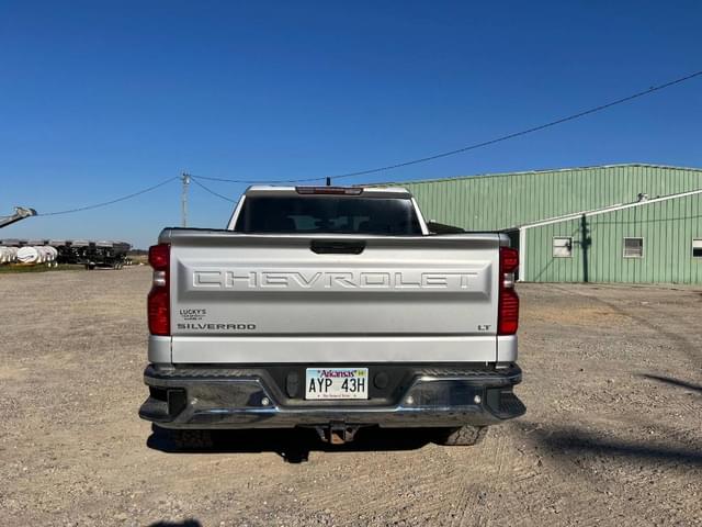 Image of Chevrolet Silverado equipment image 2