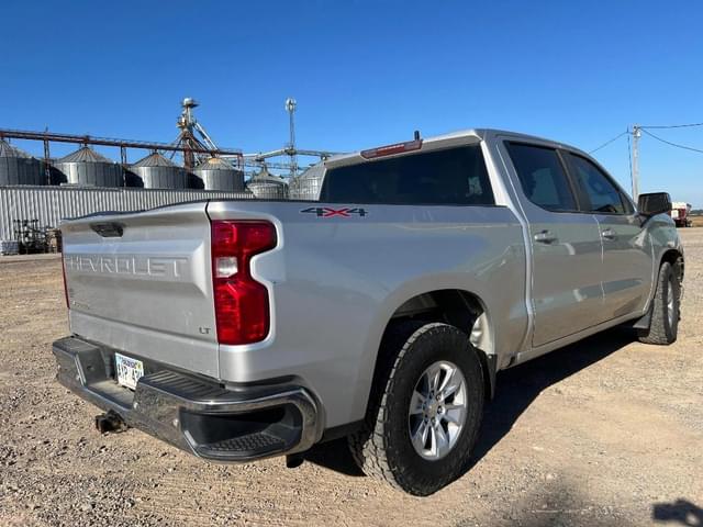 Image of Chevrolet Silverado equipment image 4