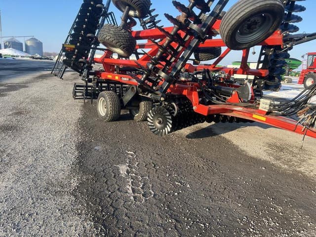 Image of Case IH 335VT equipment image 1