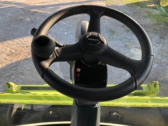 Main image CLAAS Lexion 7400 28