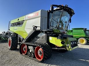 Main image CLAAS Lexion 8800TT 0