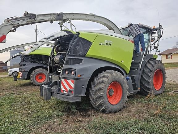 Image of CLAAS Jaguar 970 equipment image 2