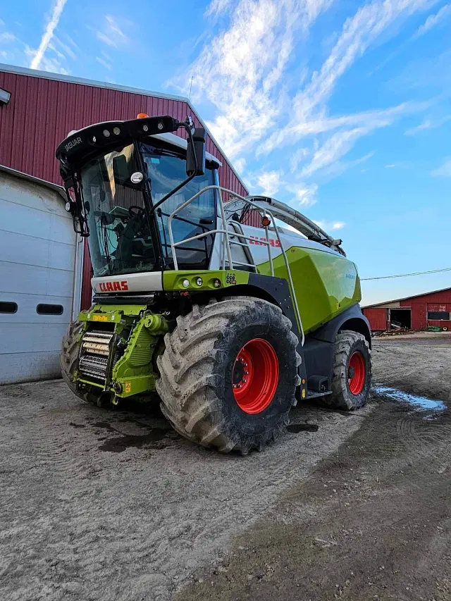 Image of CLAAS Jaguar 990 equipment image 1