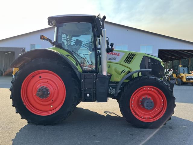 Image of CLAAS Axion 880 equipment image 4