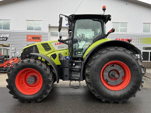 Image of CLAAS Axion 880 equipment image 2